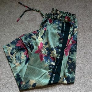 NEW! Never worn Johnny Was ASH JESSE PANT
L
$275.00